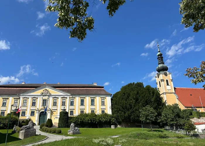 Weinstrasseapartments Zum Weinfruehling Gobelsburg